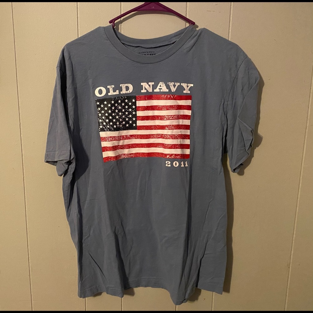 Old Navy flag t-shirt